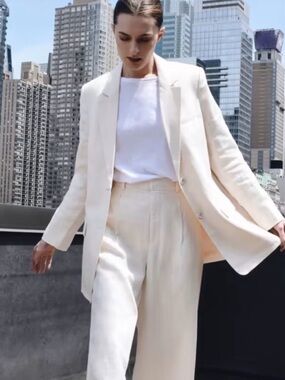 Everlane relaxed fit linen blazer